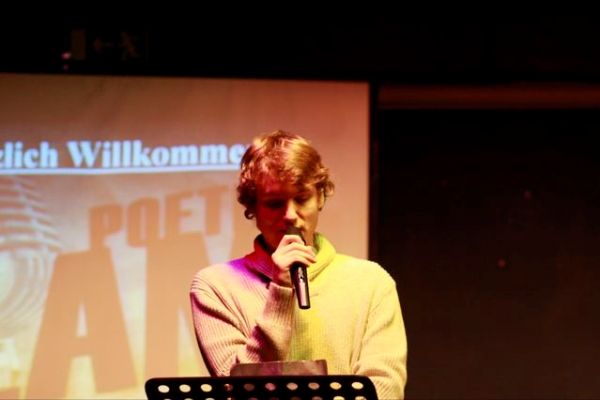 PoetrySlam2013_2